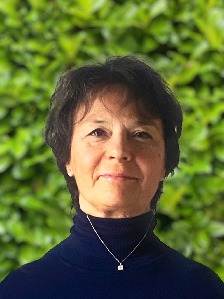 < B >- Pascale PESSEY-MARTINEAU -
Dirigeante d’association
Au-delà de mes expériences dans le public et le privé, je suis engagée dans plusieurs associations du territoire au service de l’intérêt général et du bien commun. J’agis pour l’avenir et refuse l’immobilisme comme les renoncements. Je défends une action publique claire et responsable, fondée sur l’intégrité, le respect et l’intelligence collective. Voir la vidéo de Pascale